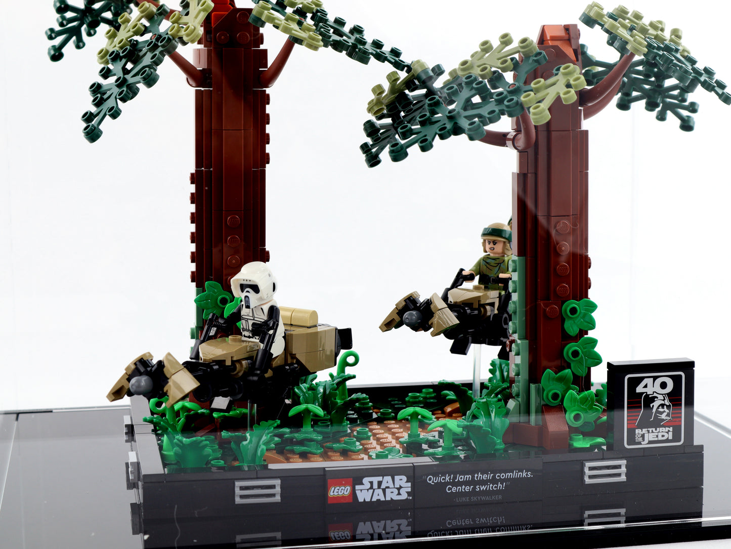 Verfolgungsjagd auf Endor™ Diorama (75353) Vitrine