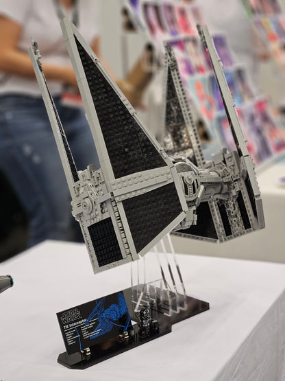 Display Stand für UCS TIE Abfangjäger™ (75382)