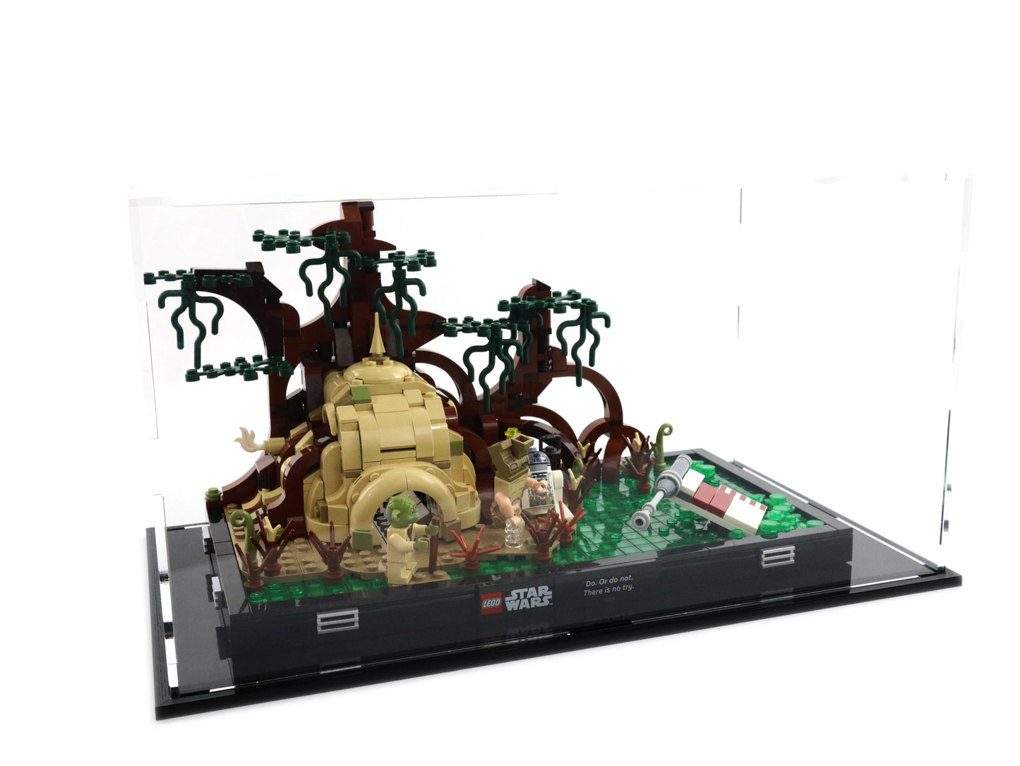 Jedi™ Training on Dagobah™ Diorama (75330) display case